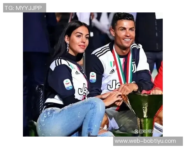 乔治娜分享迷你罗在U16国家队夺冠庆祝瞬间感慨妈妈为你感到无比骄傲 乔治娜分享迷你罗在U16国家队夺冠庆祝瞬间感慨妈妈为你感到无比骄傲