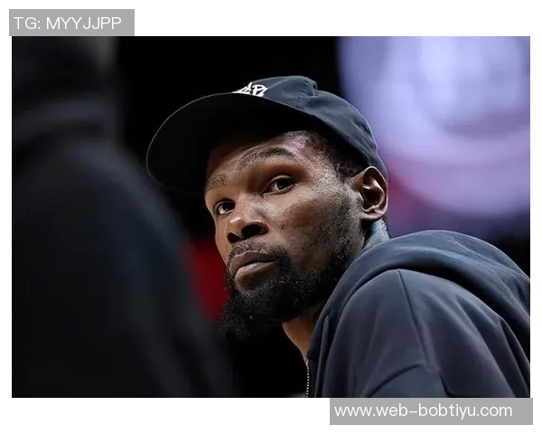 火箭队训练日常曝光杜兰特单打技艺提升申京专注低位技术磨练