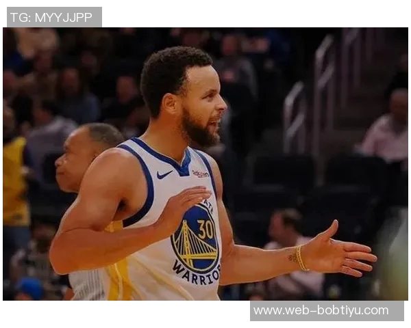 库里重返赛场感慨万千一度反超却面临进球和判罚挑战的不可控因素