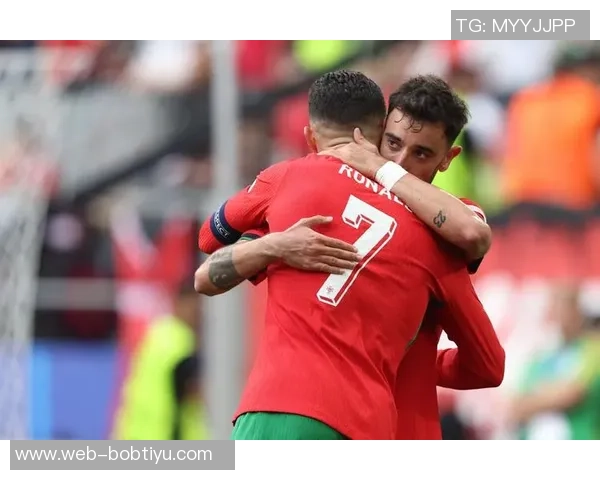 B费谈角色转变：助攻中锋C罗带来的独特价值无可替代