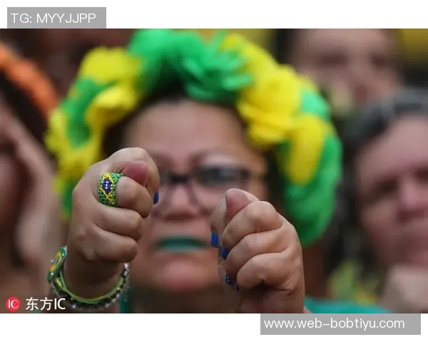 杨立瑜遭球迷怒斥:何必与阿猫阿狗争执真该给球迷竖中指 杨立瑜遭球迷怒斥:何必与阿猫阿狗争执真该给球迷竖中指